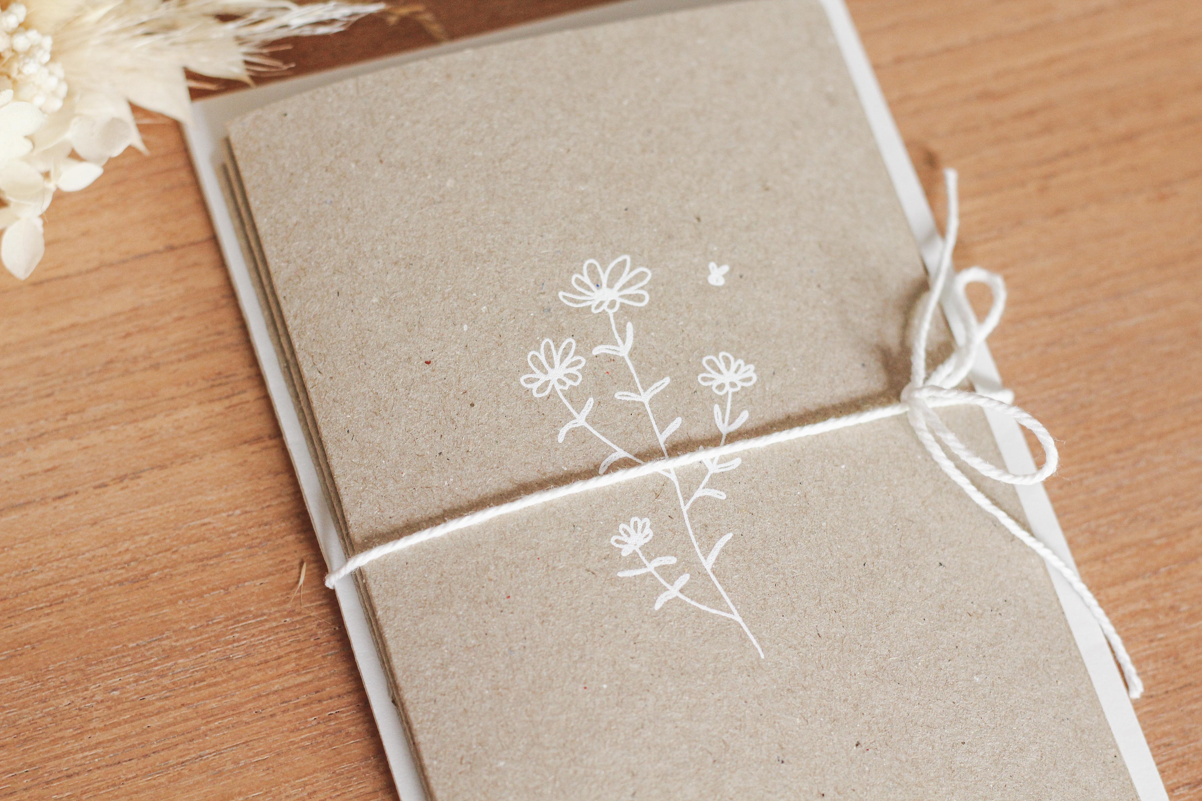 DAISY Set Of Three Gifting Cards - Recycled White